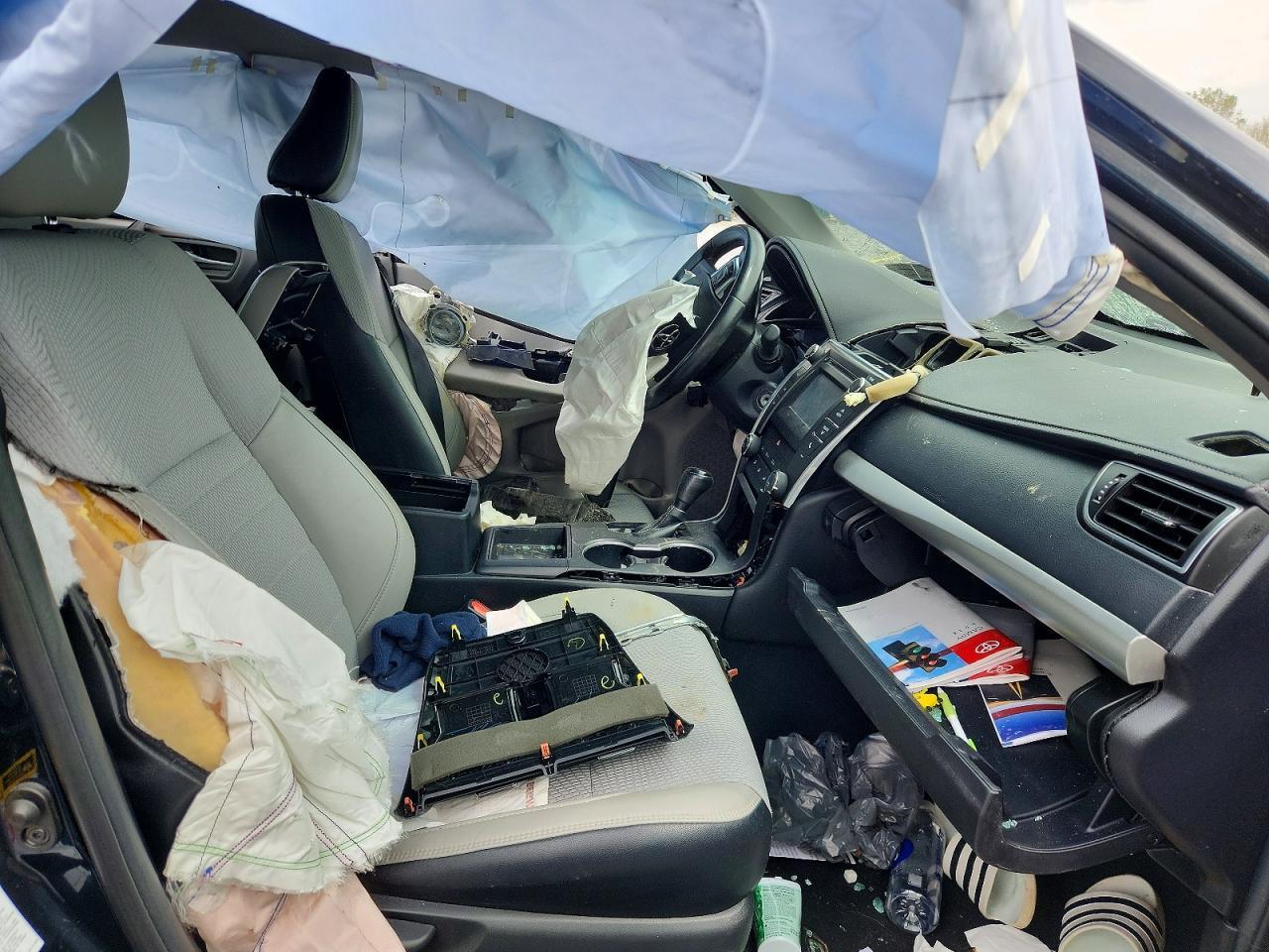 2016 Toyota Camry Se - Image 7