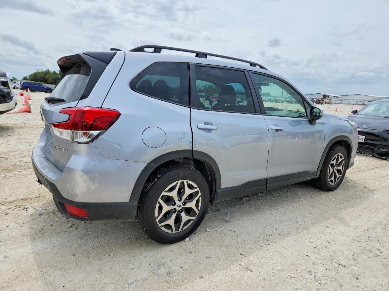2024 Subaru Forester Premium - Фото 3