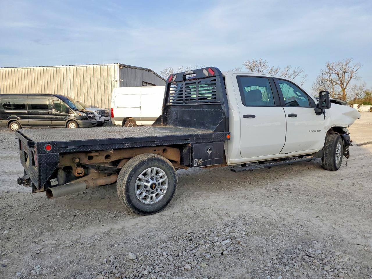 2024 Chevrolet 3500 - Фото 3