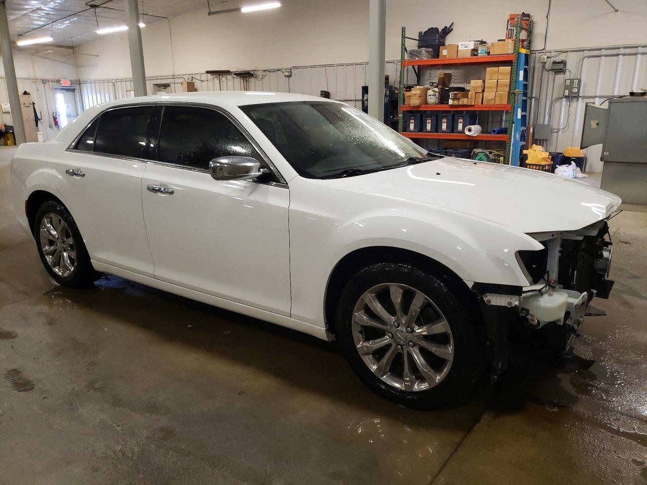 2018 Chrysler 300 Limited - Image 4
