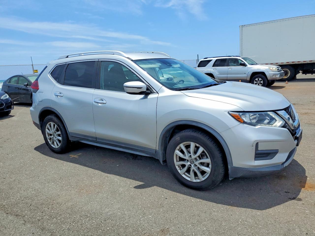 2019 Nissan Rogue S - Image 4