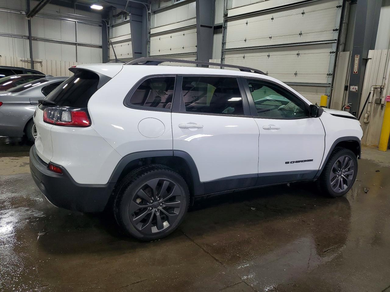 2021 Jeep Cherokee Latitude Lux - Фото 3