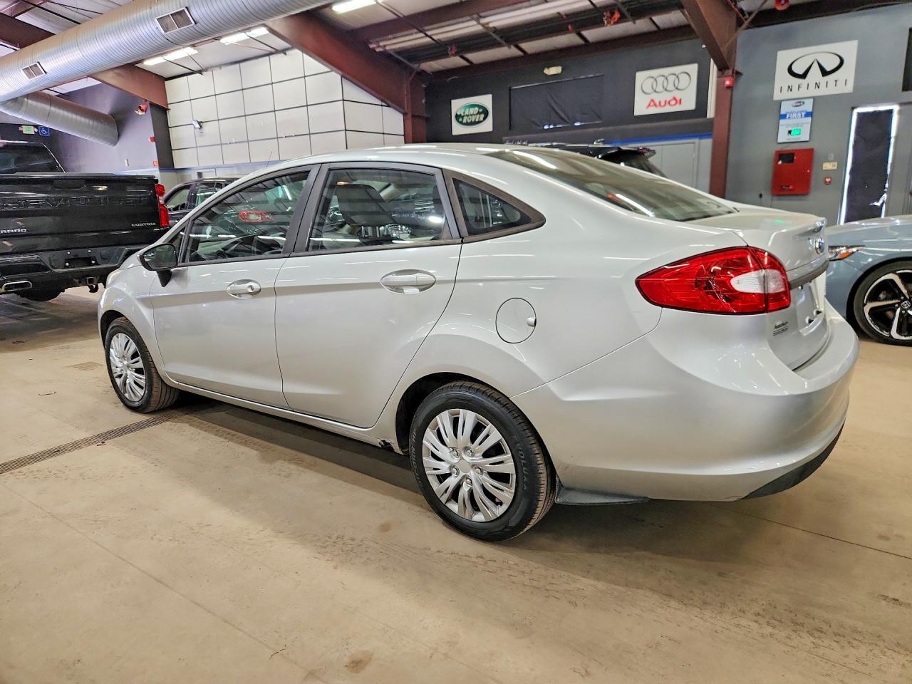 2013 Ford Fiesta S - Image 2