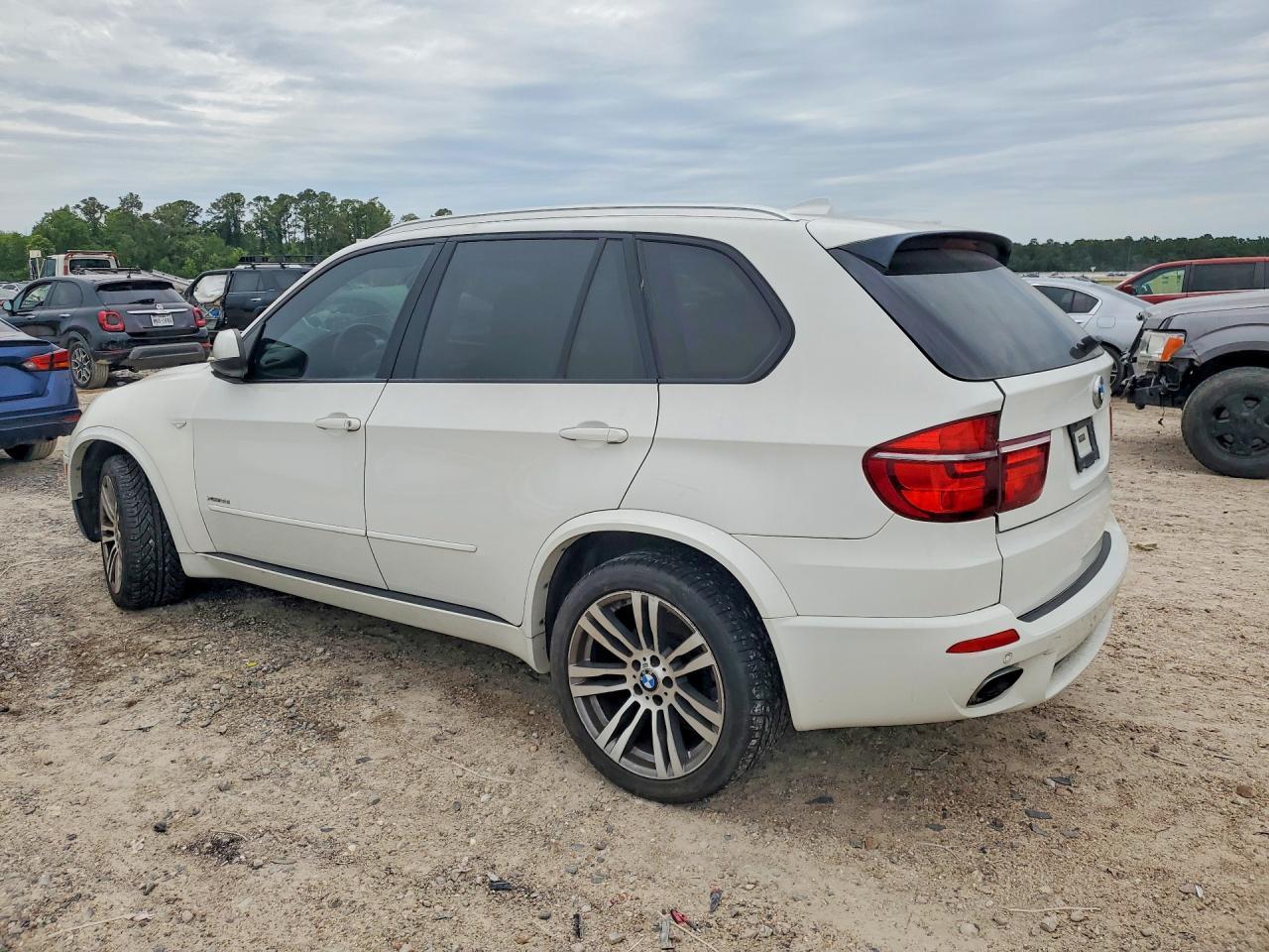 2012 BMW X5 xDrive50I - Image 2