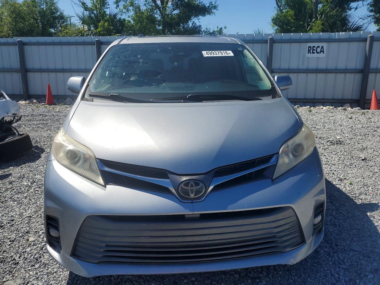 2019 Toyota Sienna Xle 8-Passenger - Image 5