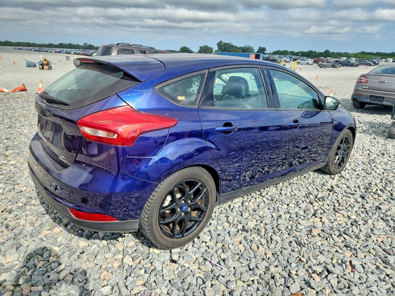 2016 Ford Focus Se - Image 3