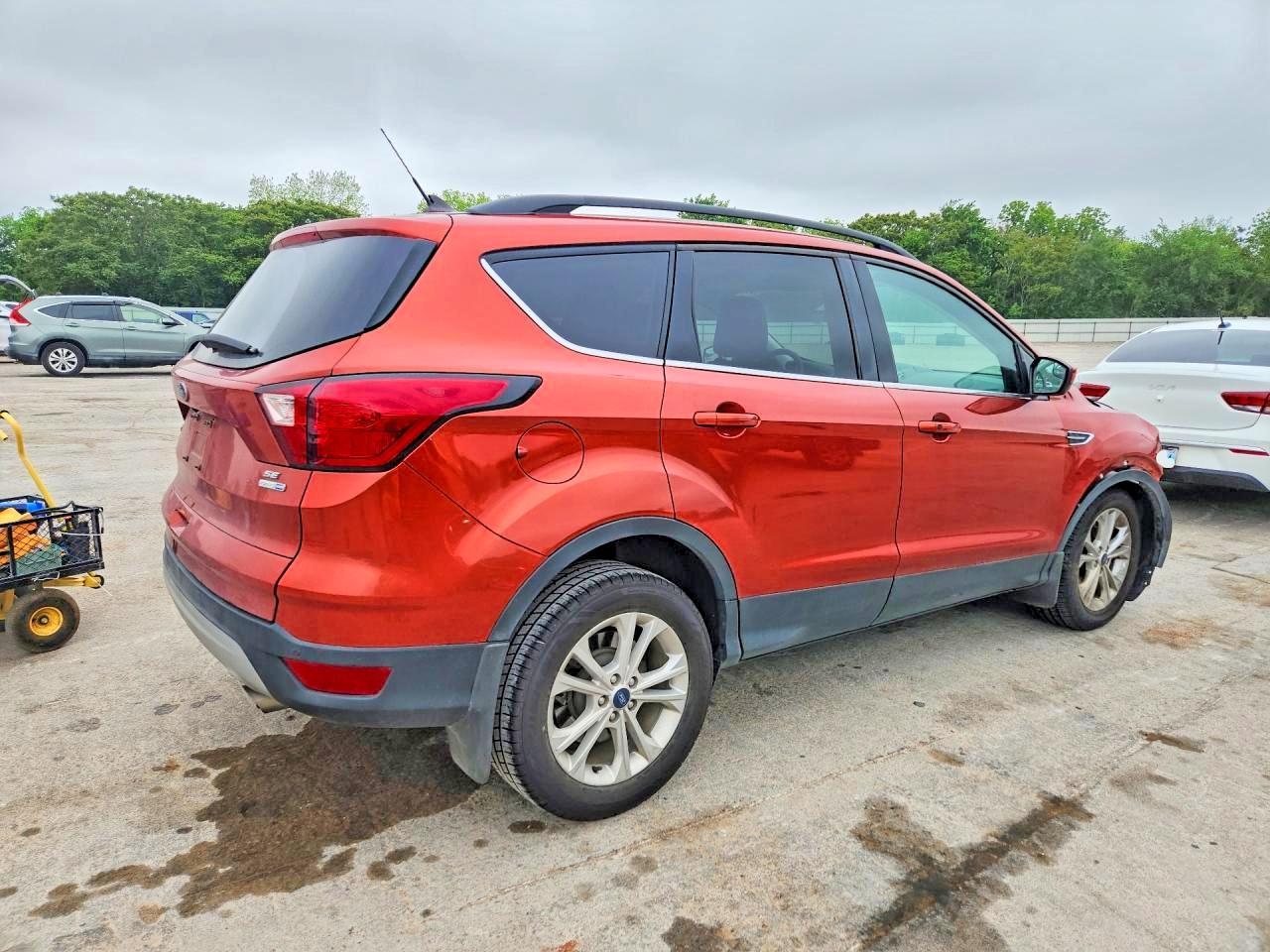 2019 Ford Escape Sel - Image 3