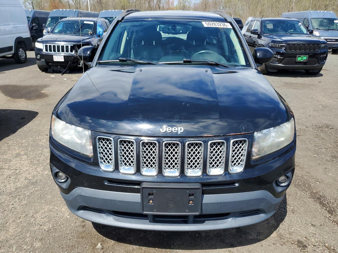2014 Jeep Compass Latitude - Image 5