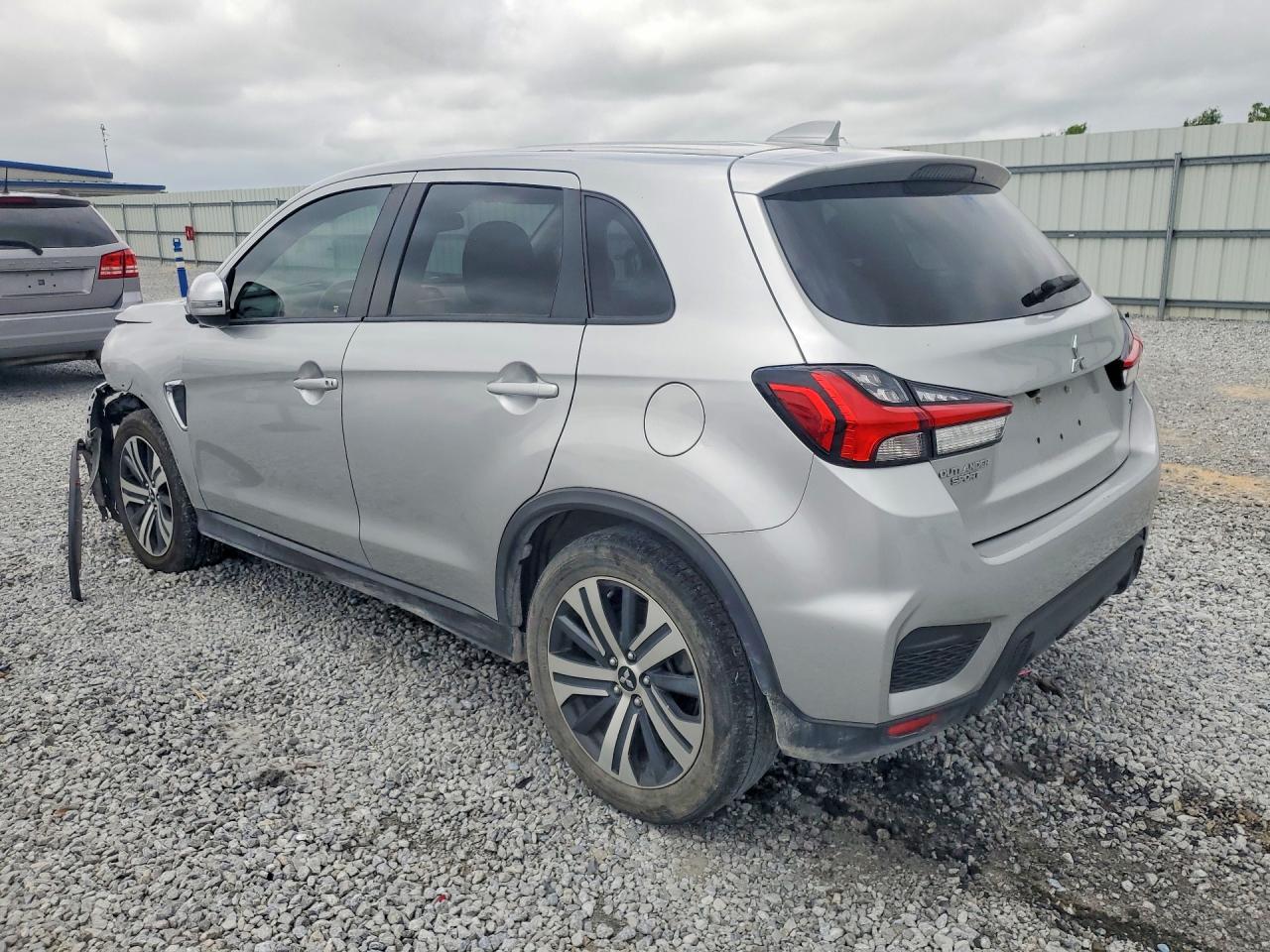 2021 Mitsubishi Outlander Sport Es - Фото 2