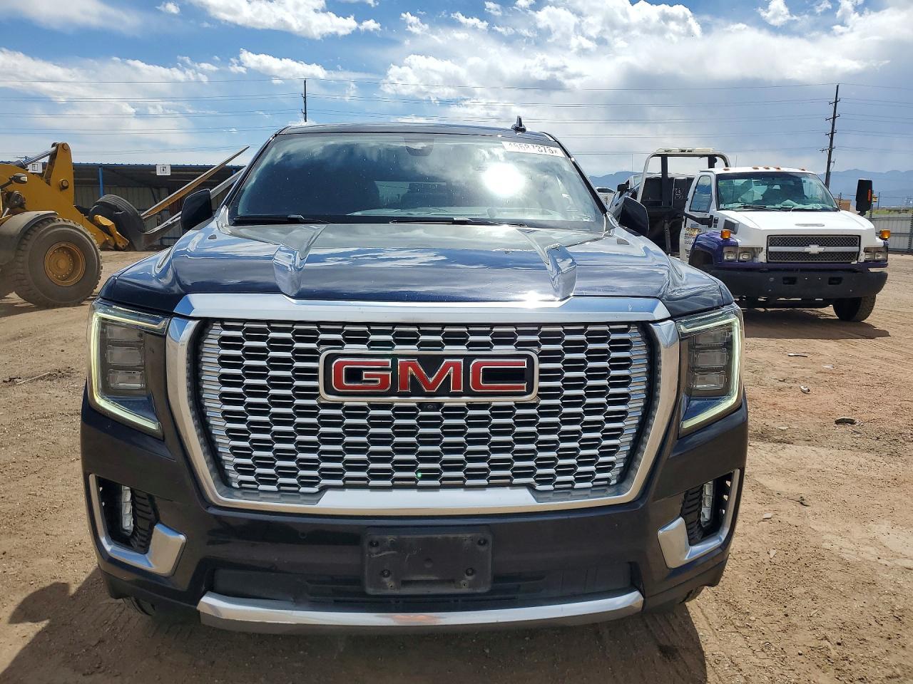 2021 GMC Yukon Denali - Фото 5