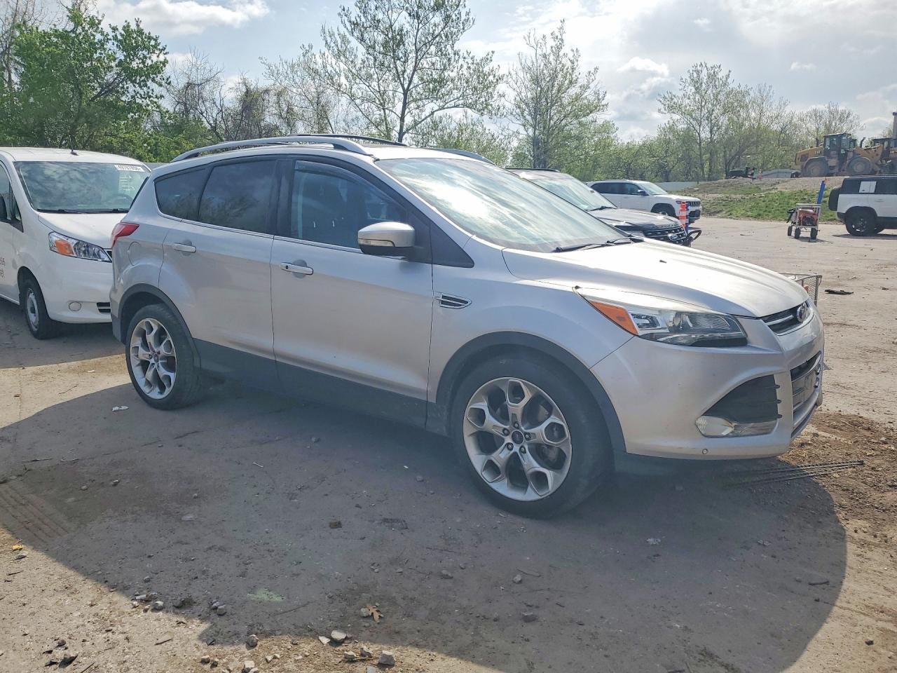 2015 Ford Escape Titanium - Image 4