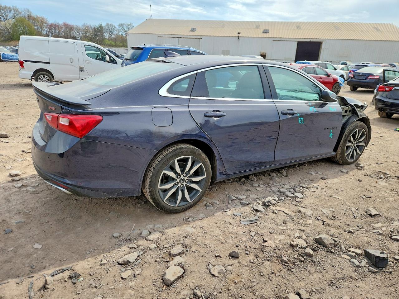 2025 Chevrolet Malibu - Фото 3