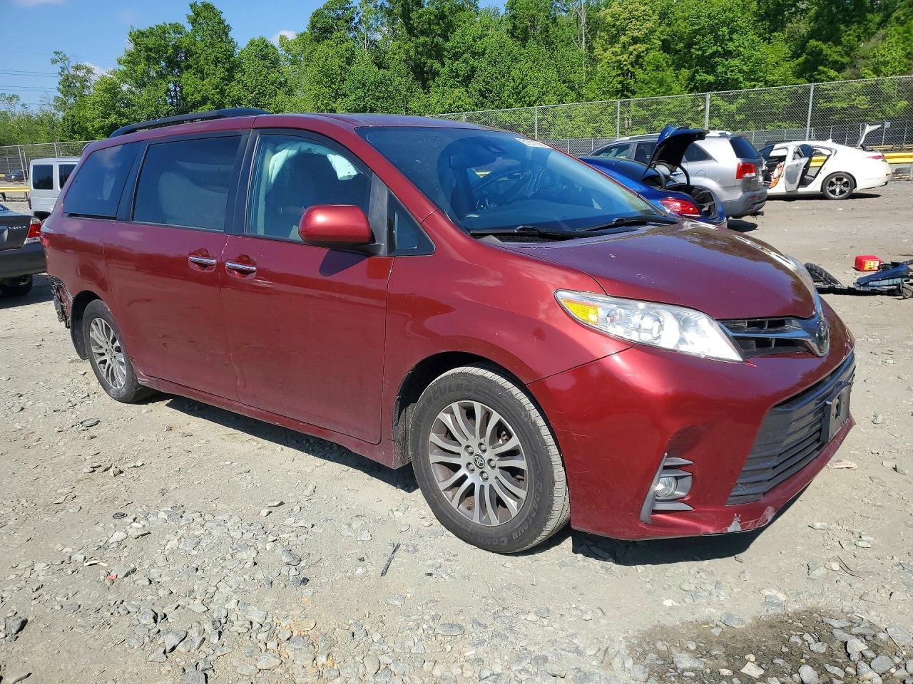 2020 Toyota Sienna Xle 8-Passenger - Фото 4