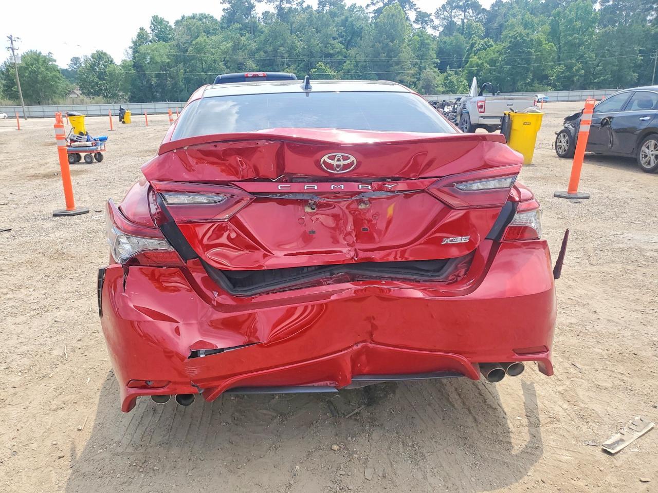 2021 Toyota Camry Xse - Фото 6