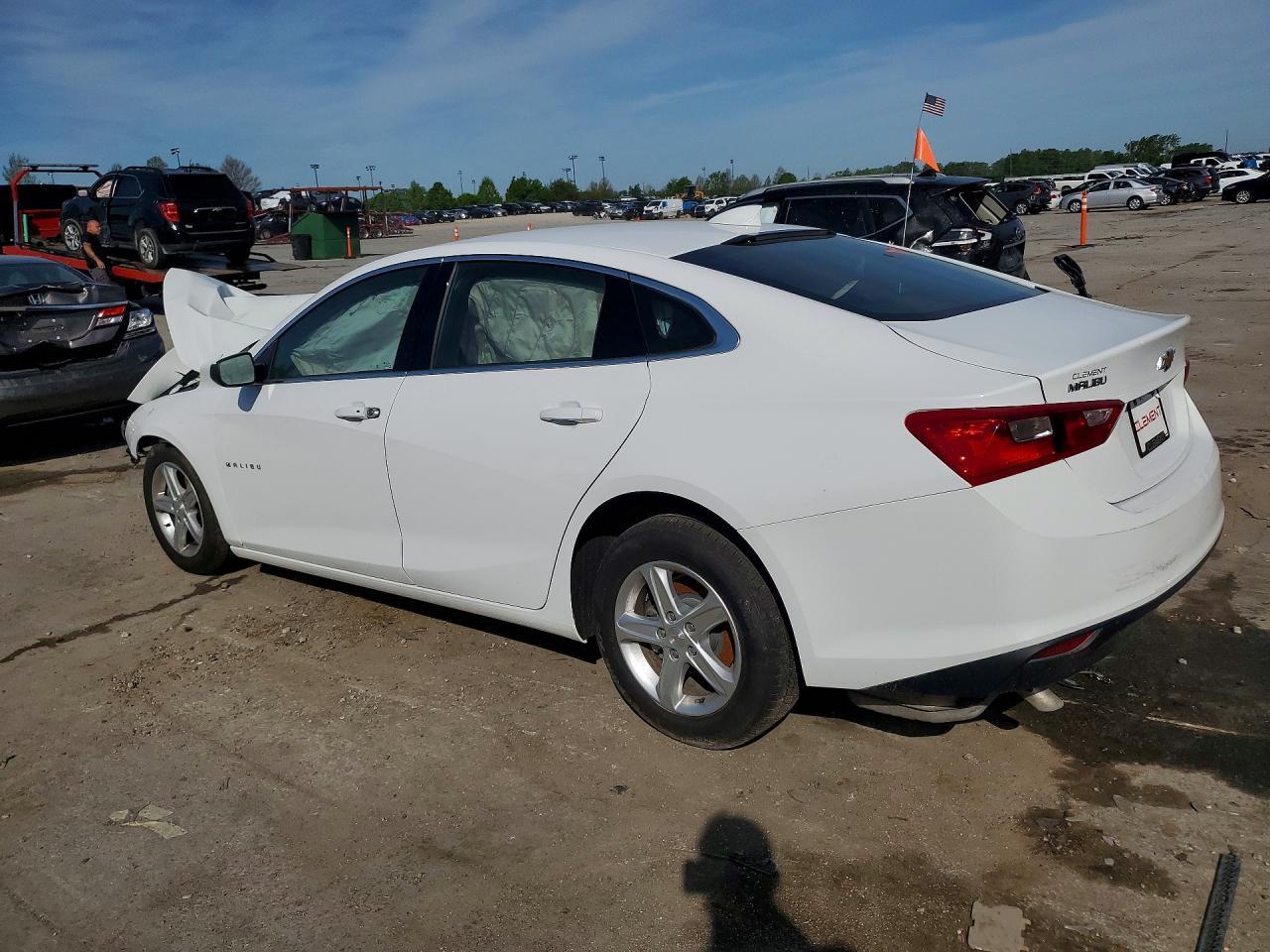 2023 Chevrolet Malibu Lt - Фото 2