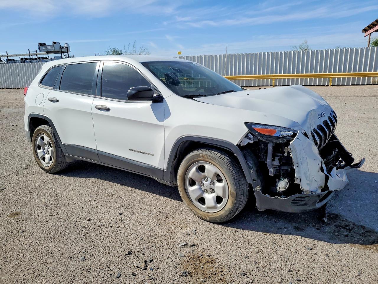 2016 Jeep Cherokee Sport - Image 4