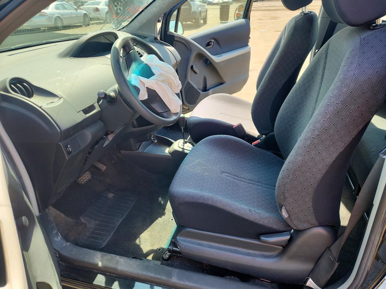 2009 Toyota Yaris Base - Image 7