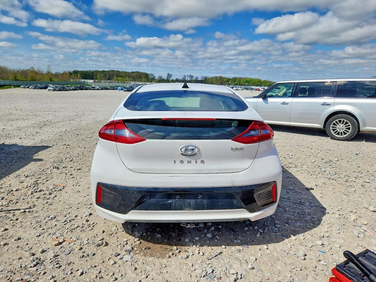 2018 Hyundai Ioniq Limited - Image 6