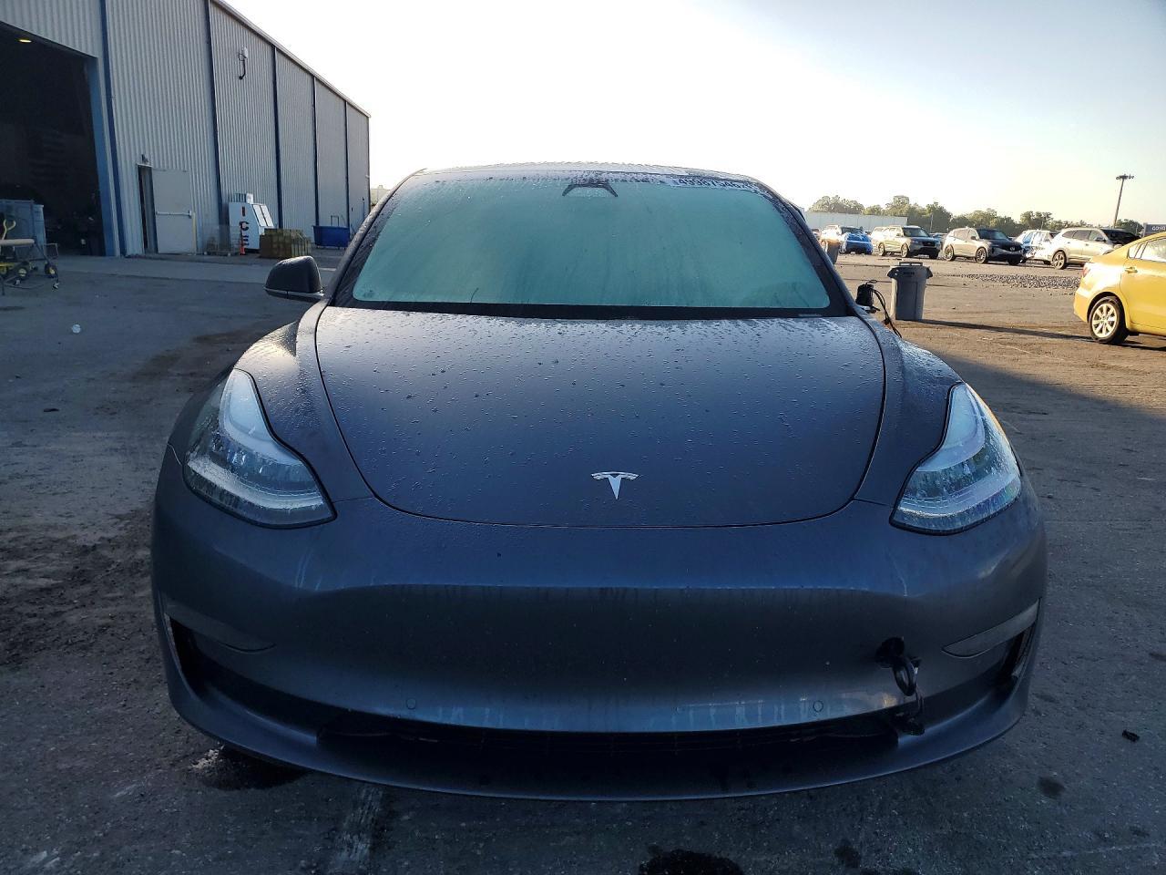 2020 Tesla Model 3 - Фото 5