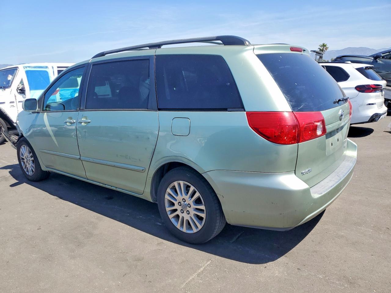 2008 Toyota Sienna Xle - Фото 2