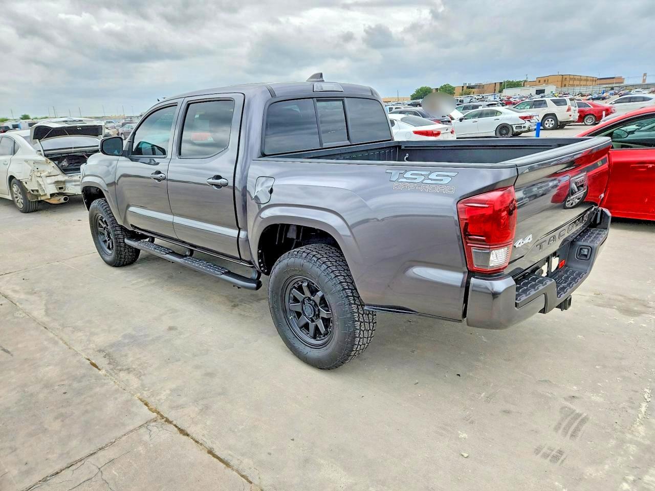 2023 Toyota Tacoma Sr V6 - Фото 2
