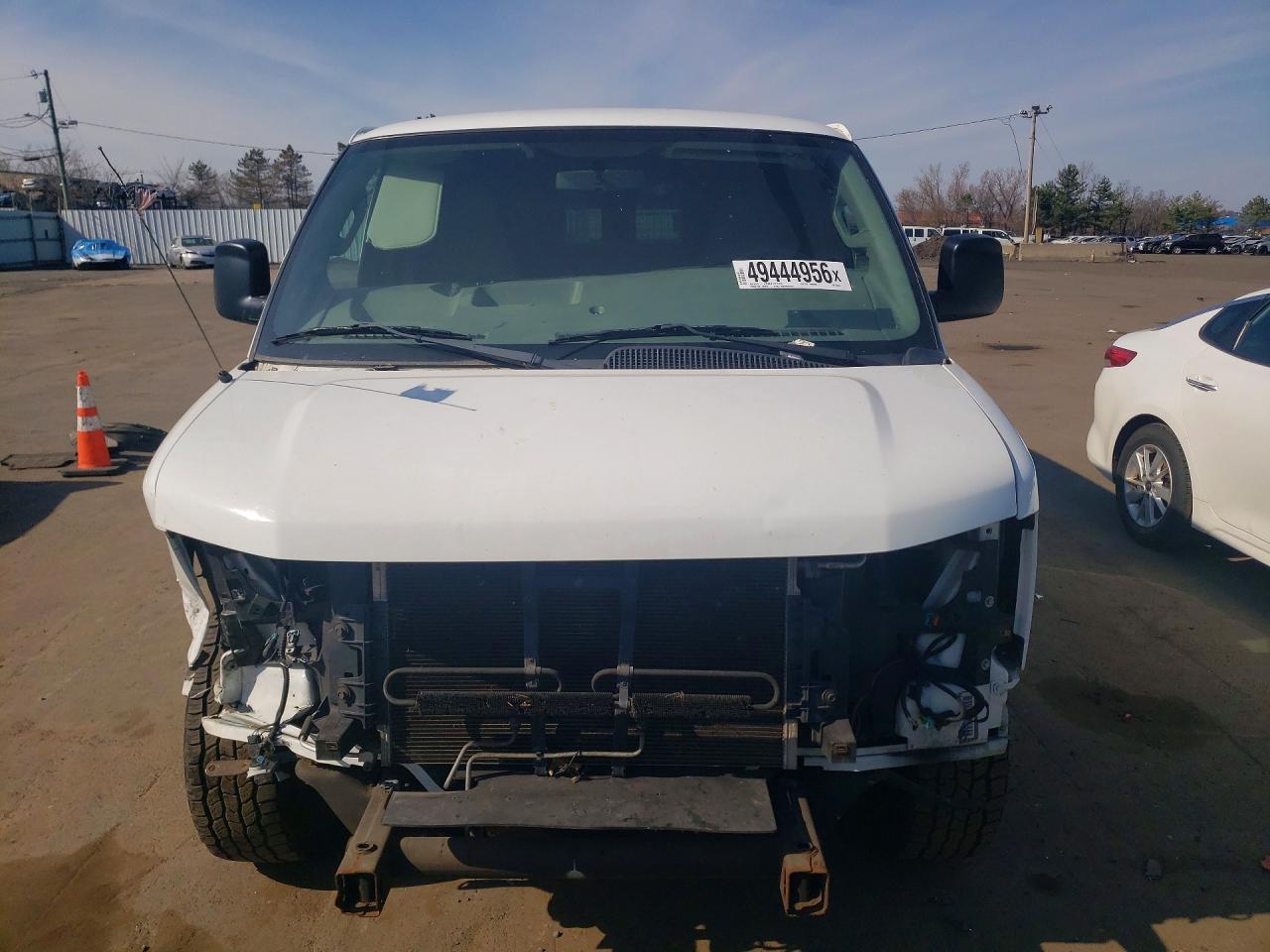 2016 GMC Savana G2500 - Фото 5
