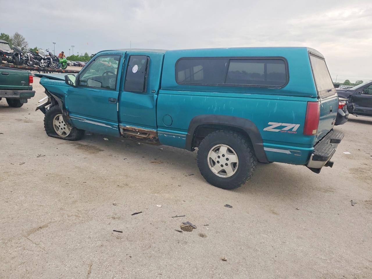 1995 GMC Sierra K1500 - Image 2