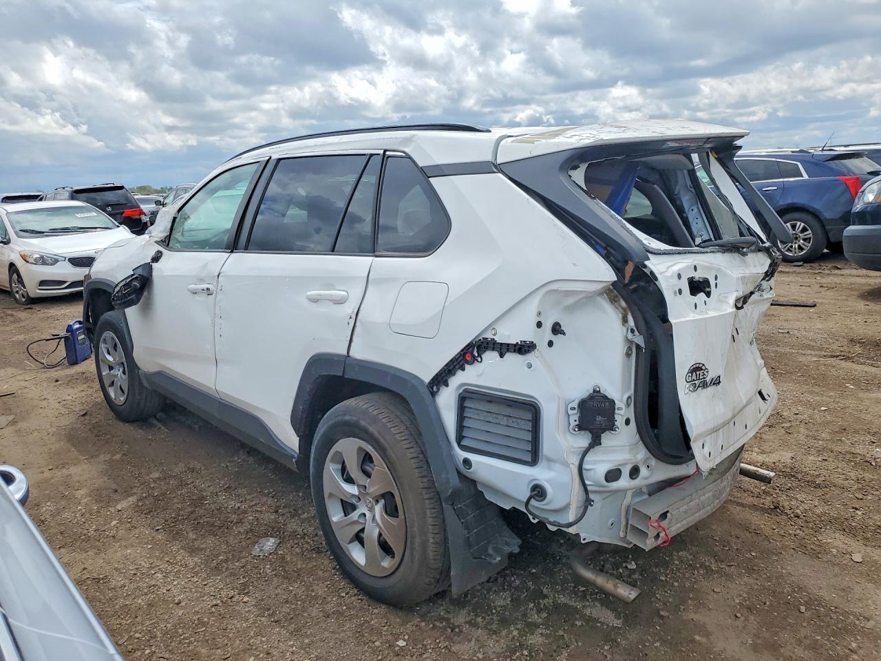 2021 Toyota Rav4 Le - Фото 2