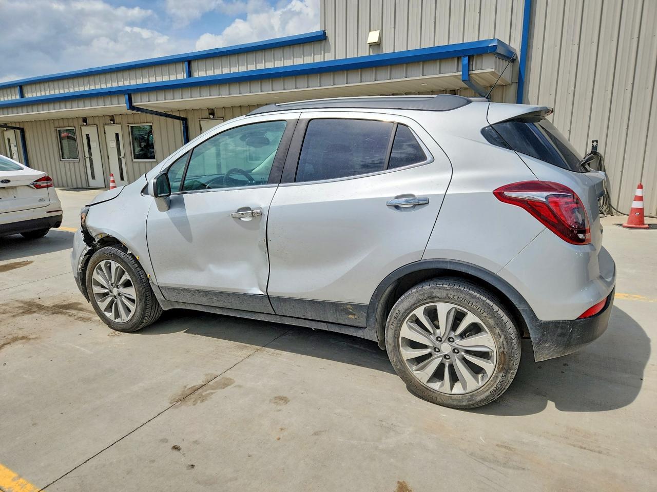 2020 Buick Encore Preferred - Фото 2