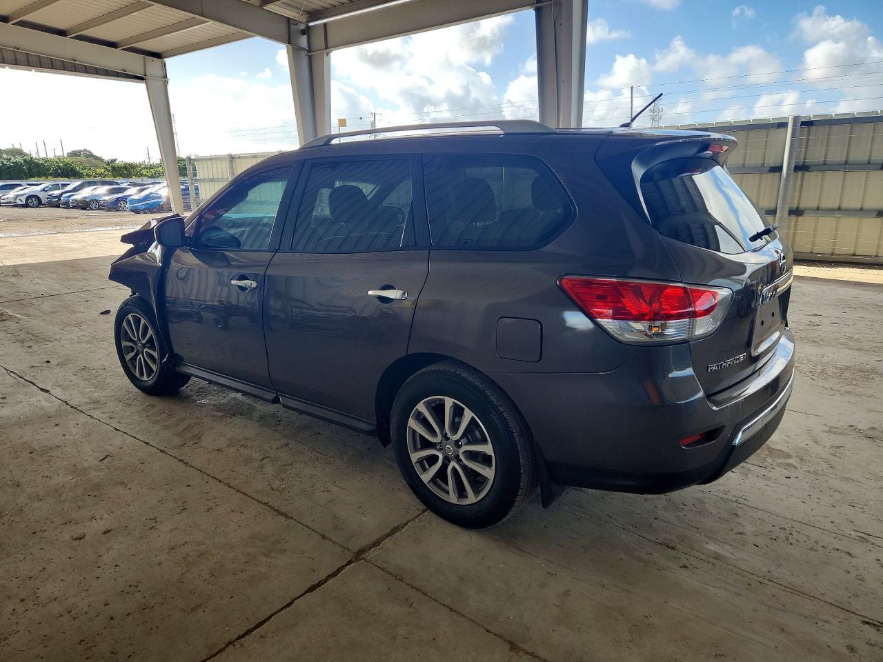 2016 Nissan Pathfinder S - Фото 2