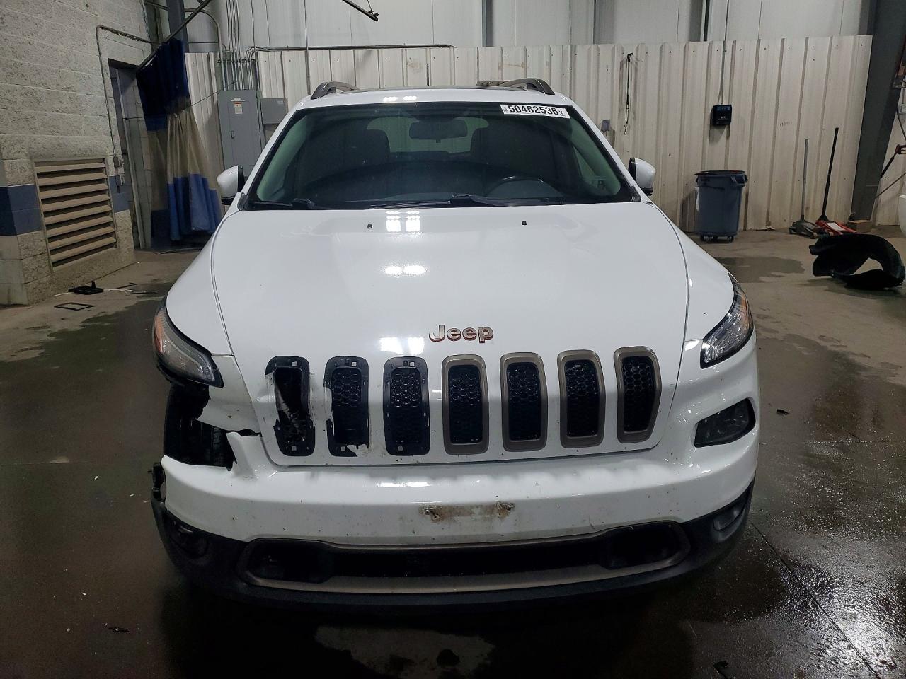 2016 Jeep Cherokee Latitude - Image 5