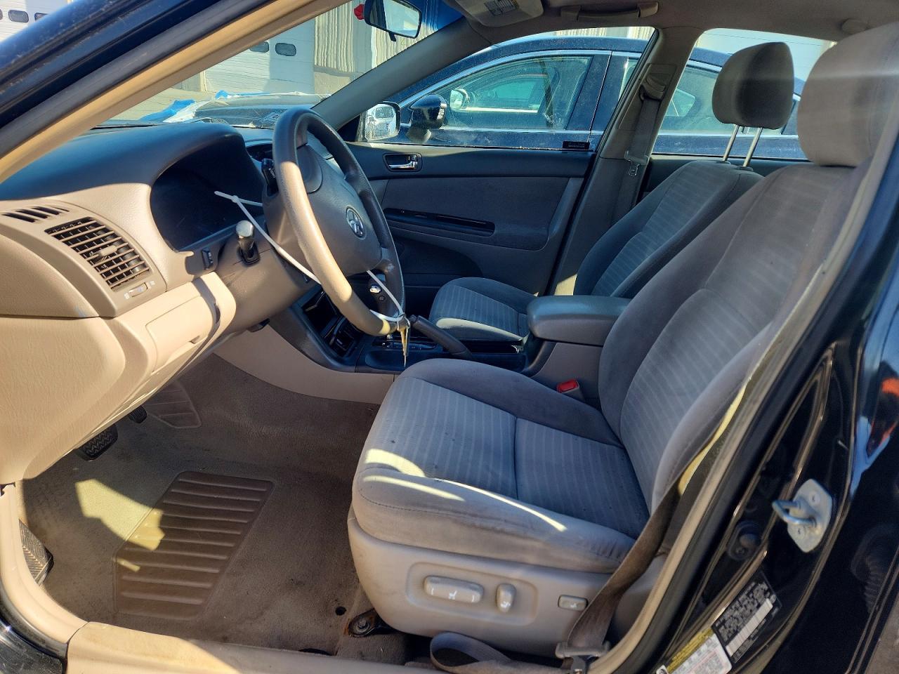 2005 Toyota Camry Le - Image 7