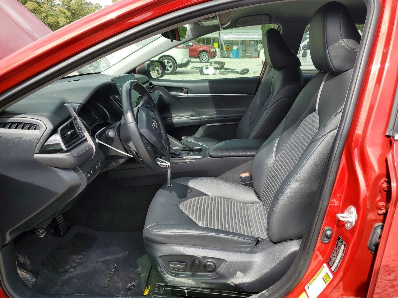2023 Toyota Camry Se - Image 7