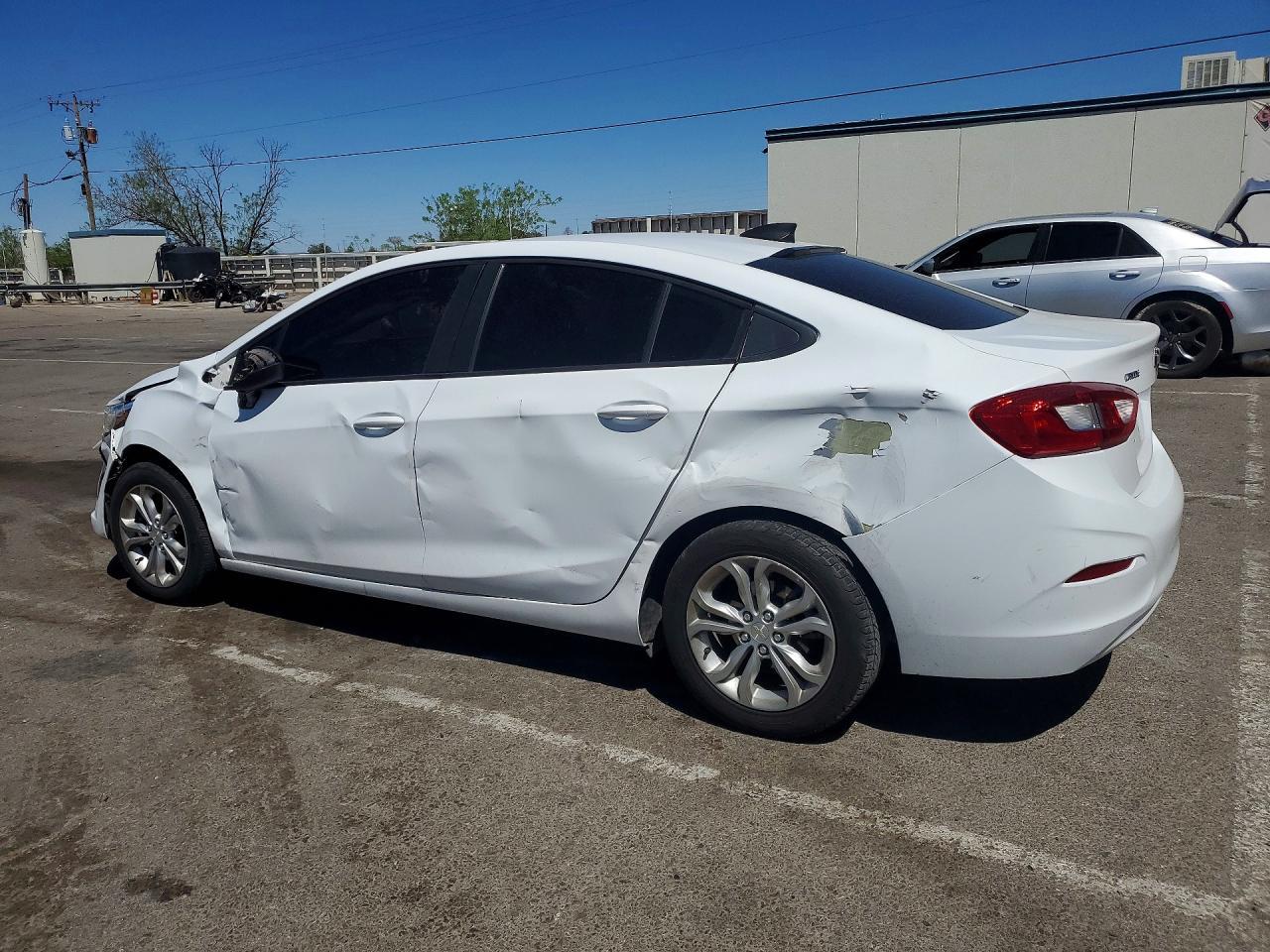 2019 Chevrolet Cruze Ls - Image 2