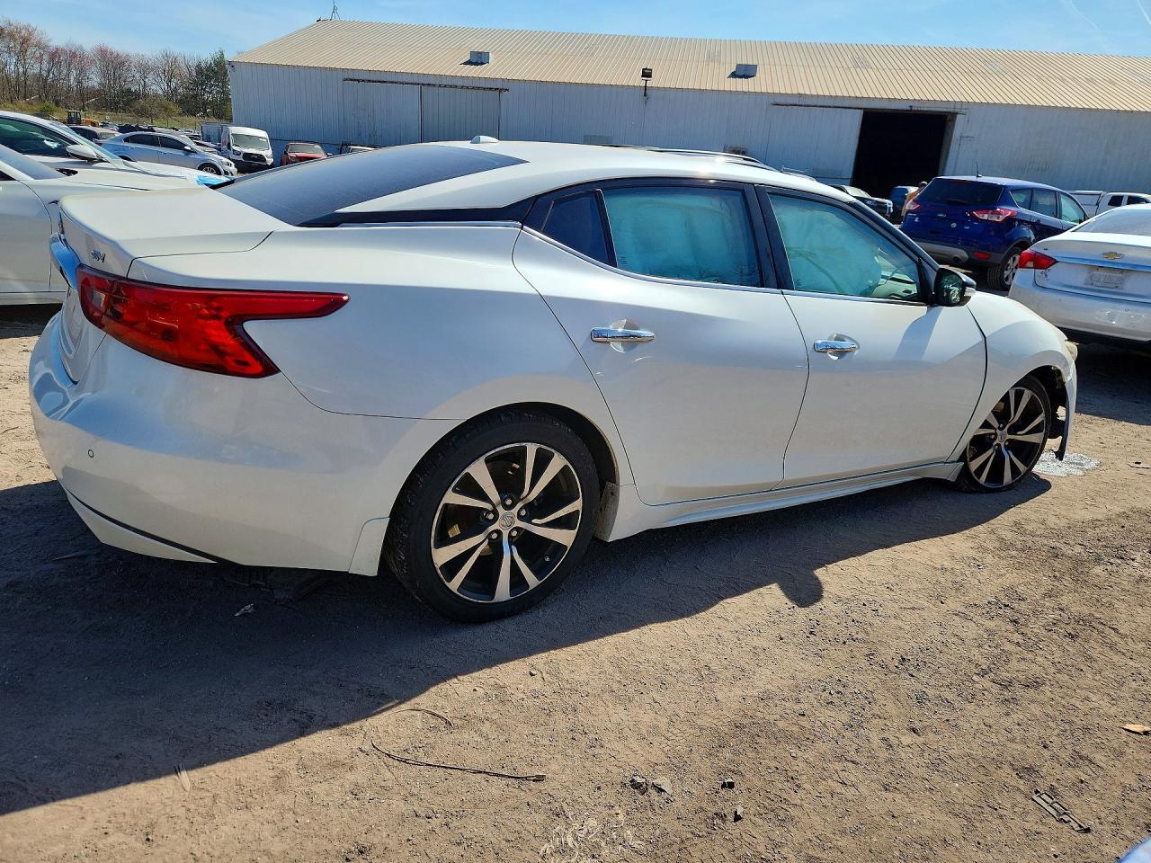 2017 Nissan Maxima - Image 3