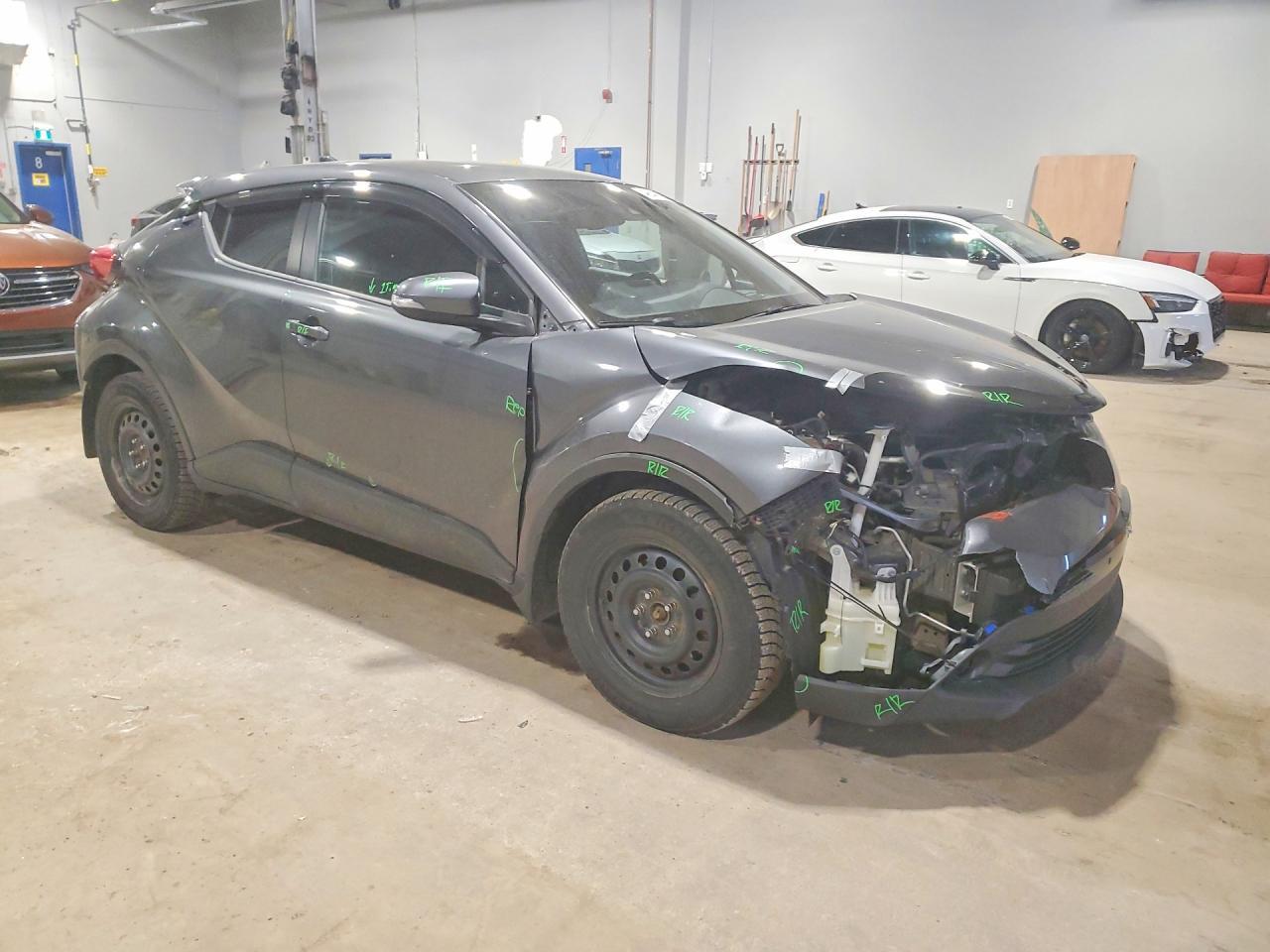 2018 Toyota C-Hr Xle - Фото 4