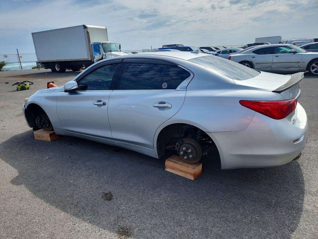 2014 Infiniti Q50 Premium - Фото 2