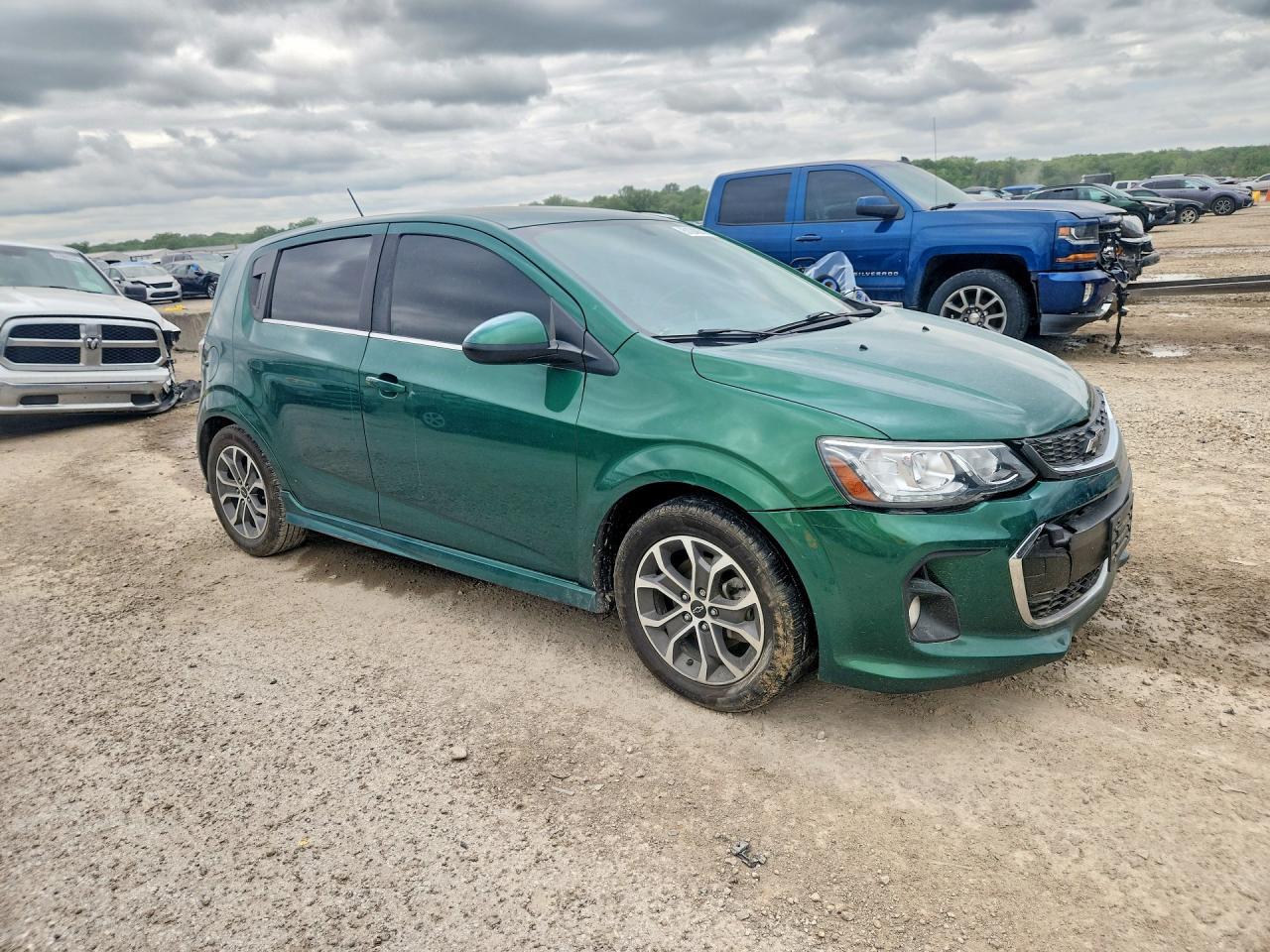 2018 Chevrolet Sonic Lt - Фото 4