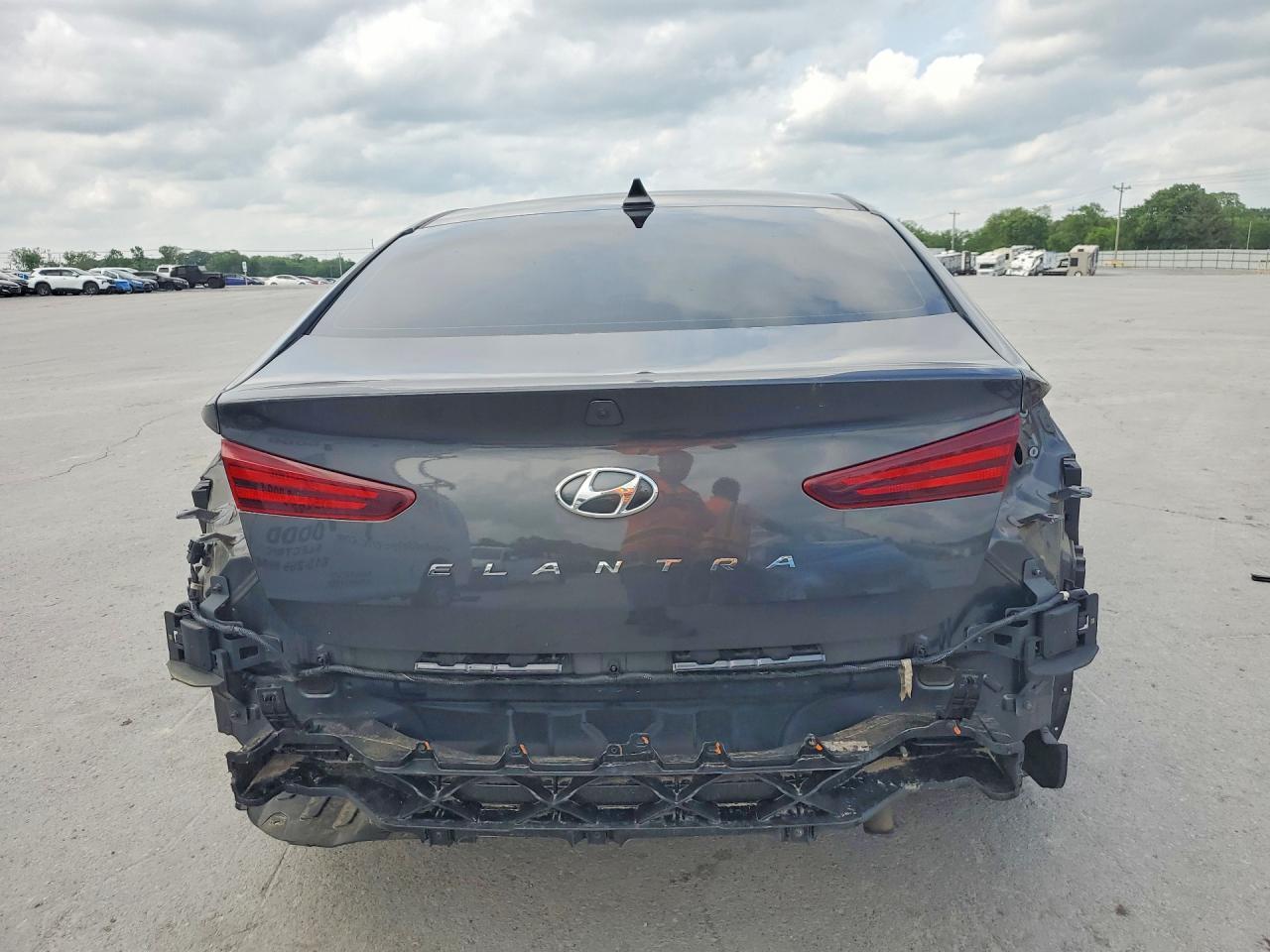 2020 Hyundai Elantra Sel - Image 6