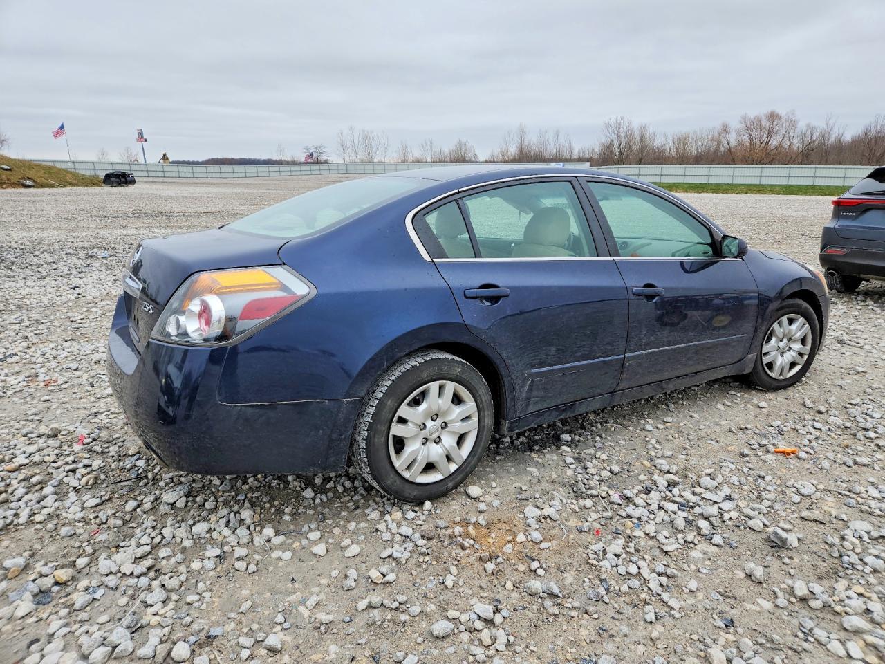 2011 Nissan Altima 2.5 - Image 3