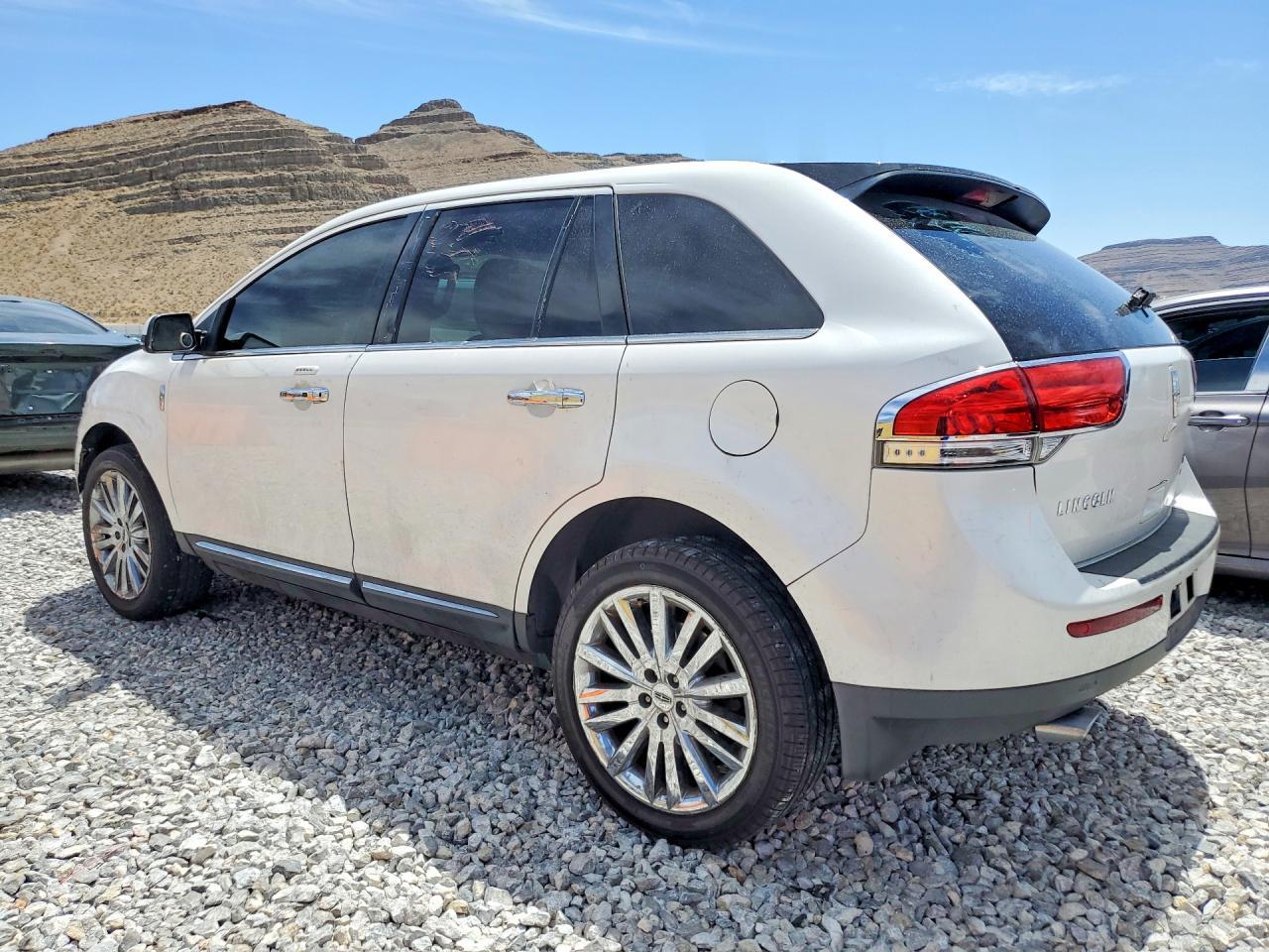 2014 Lincoln Mkx - Image 2