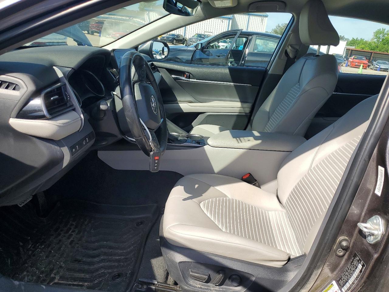 2023 Toyota Camry Hybrid Se - Фото 7