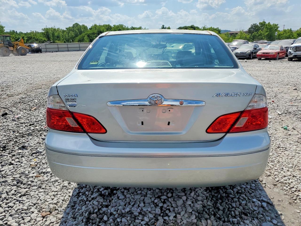 2004 Toyota Avalon Xls - Image 6