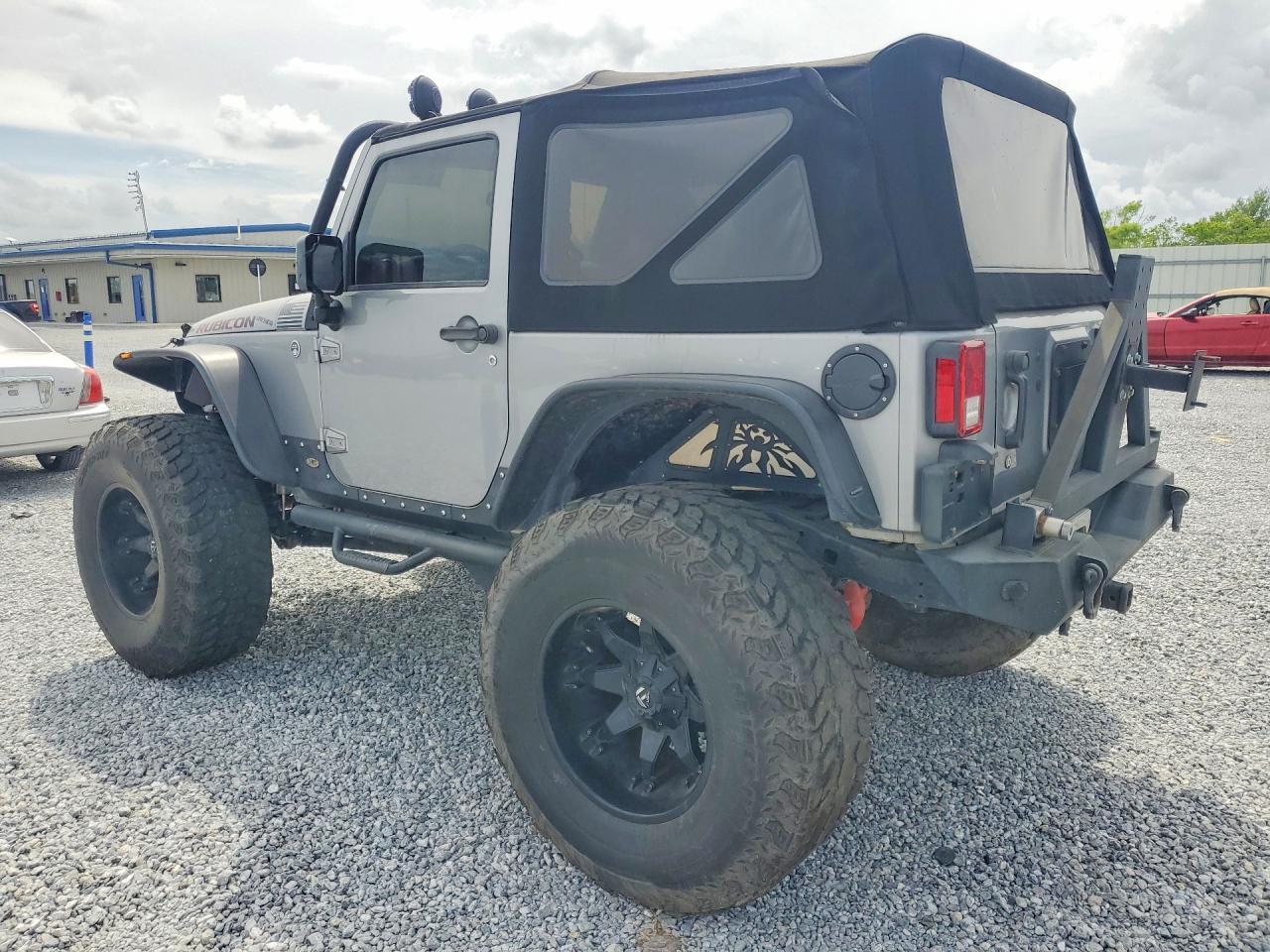 2015 Jeep Wrangler Rubicon - Фото 2