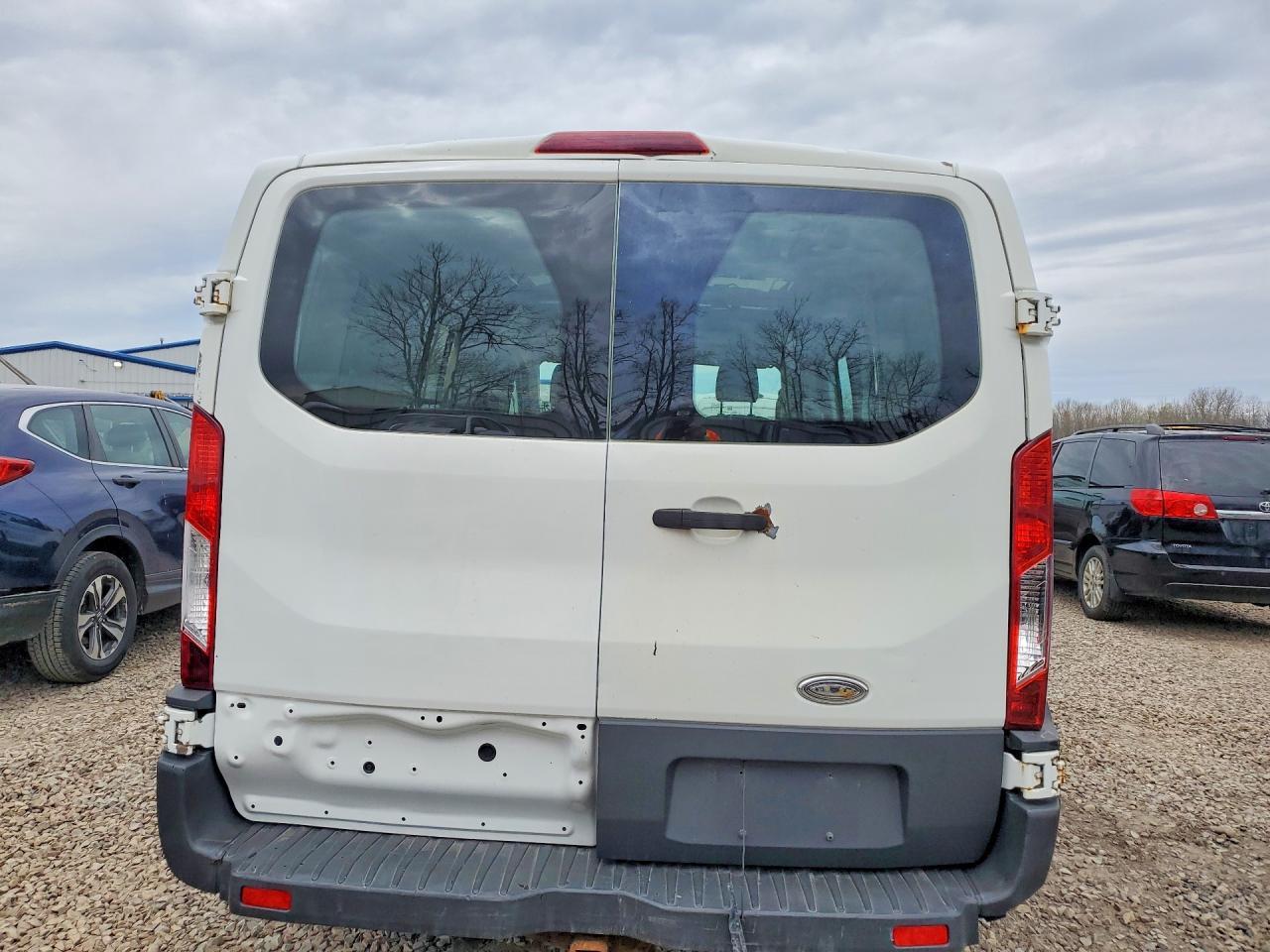 2015 Ford Transit 250 Delivery Van - Фото 6