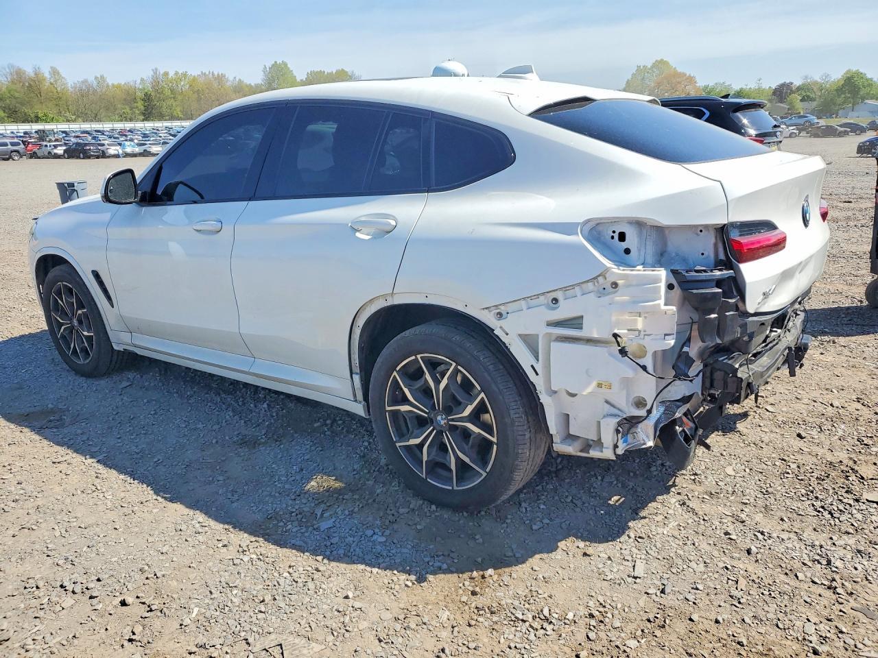 2024 BMW X4 xDrive30I - Image 2