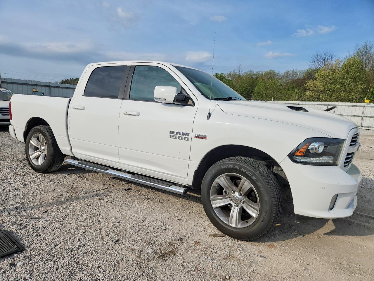 2016 Ram 1500 Sport - Image 4