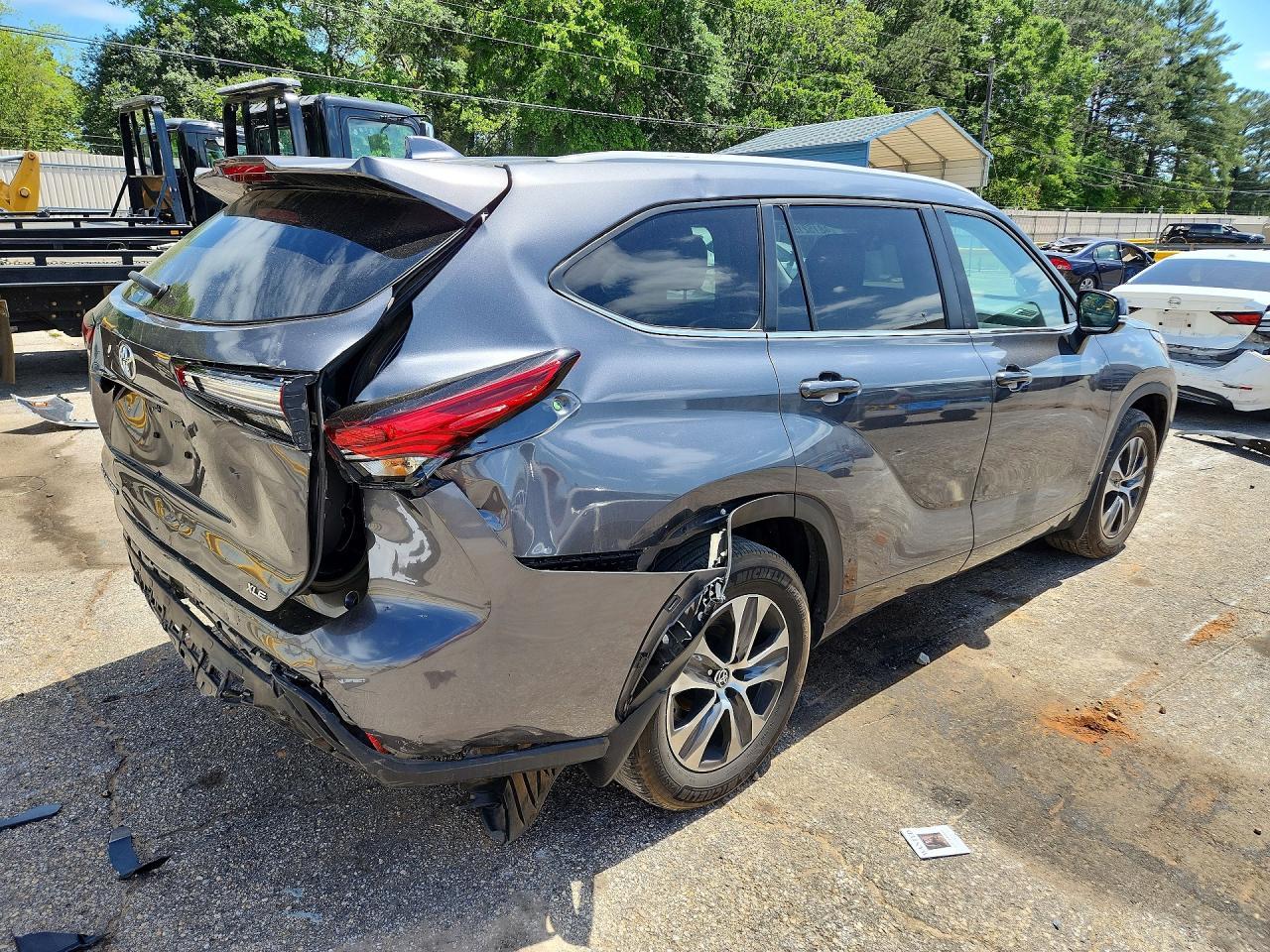 2023 Toyota Highlander Xle - Image 3