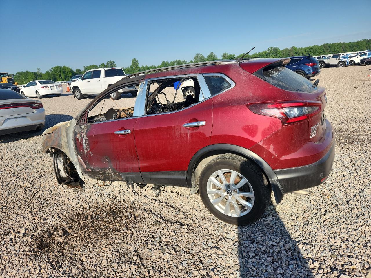 2020 Nissan Rogue Sport Sv - Image 2