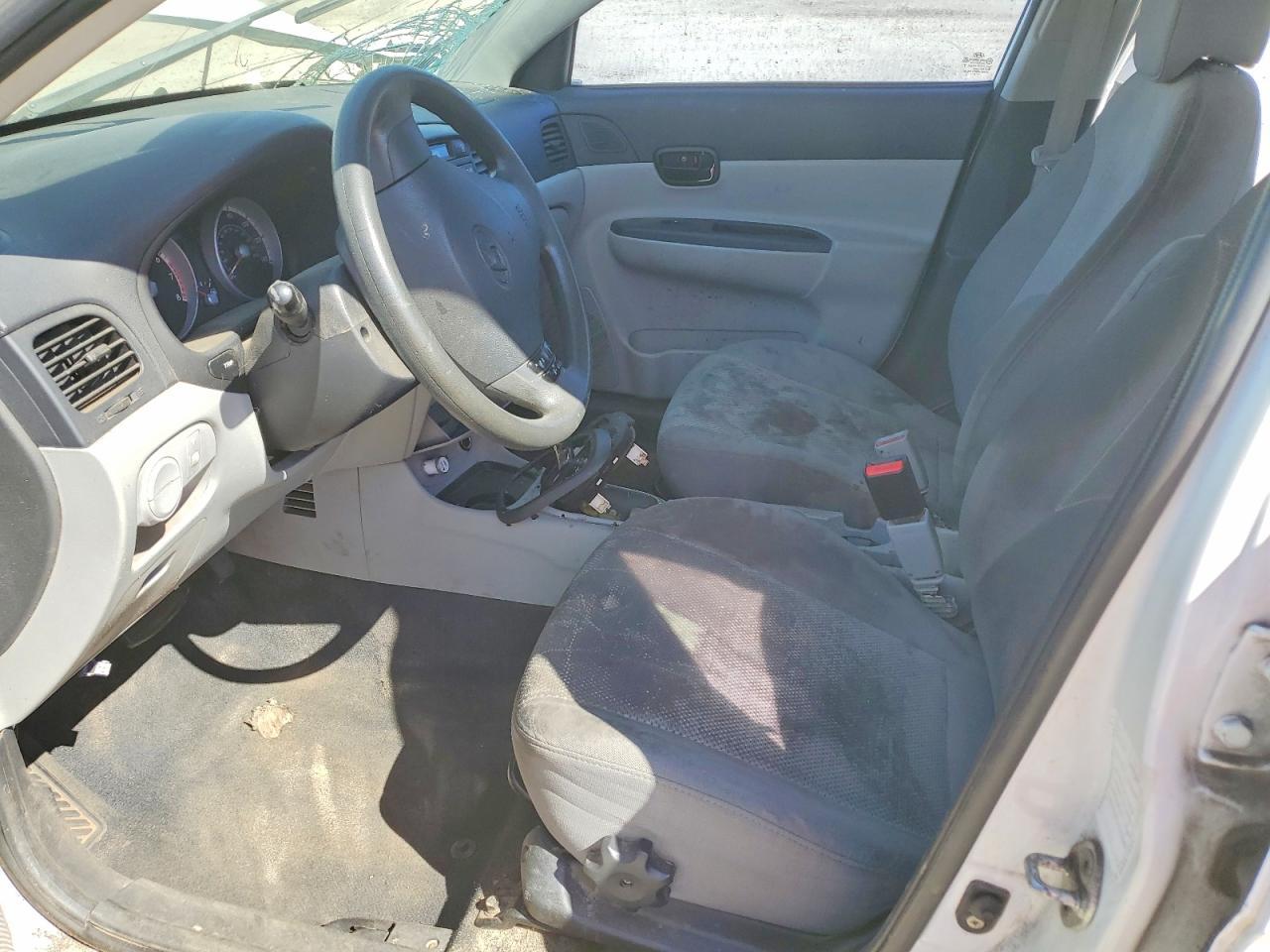 2009 Hyundai Accent Gls - Image 7